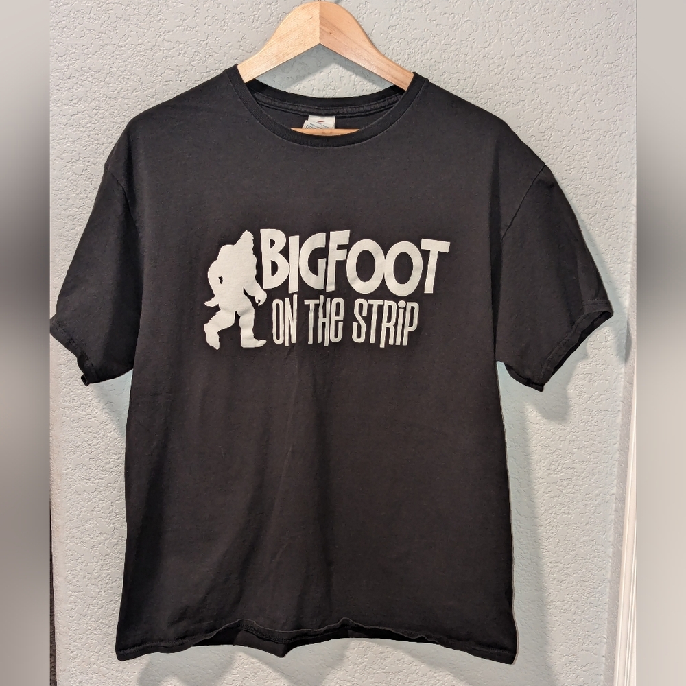 Big Foot On The Strip T-shirt XL